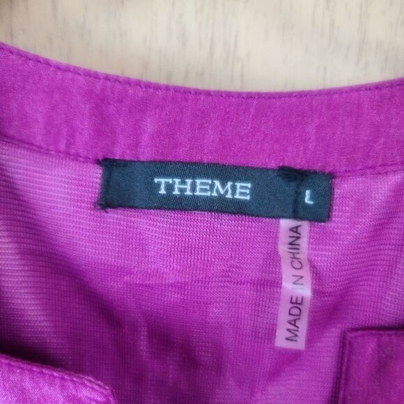 Theme Ornate Blouse w/V-neck and silver embroidery - Picture 3 of 8